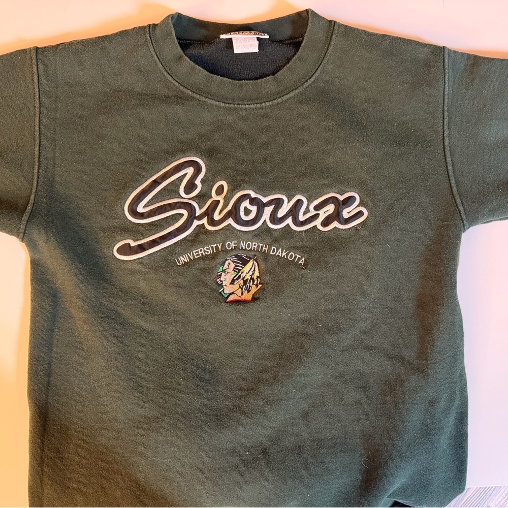 Green University of North Dakota Sioux Sweatshirt